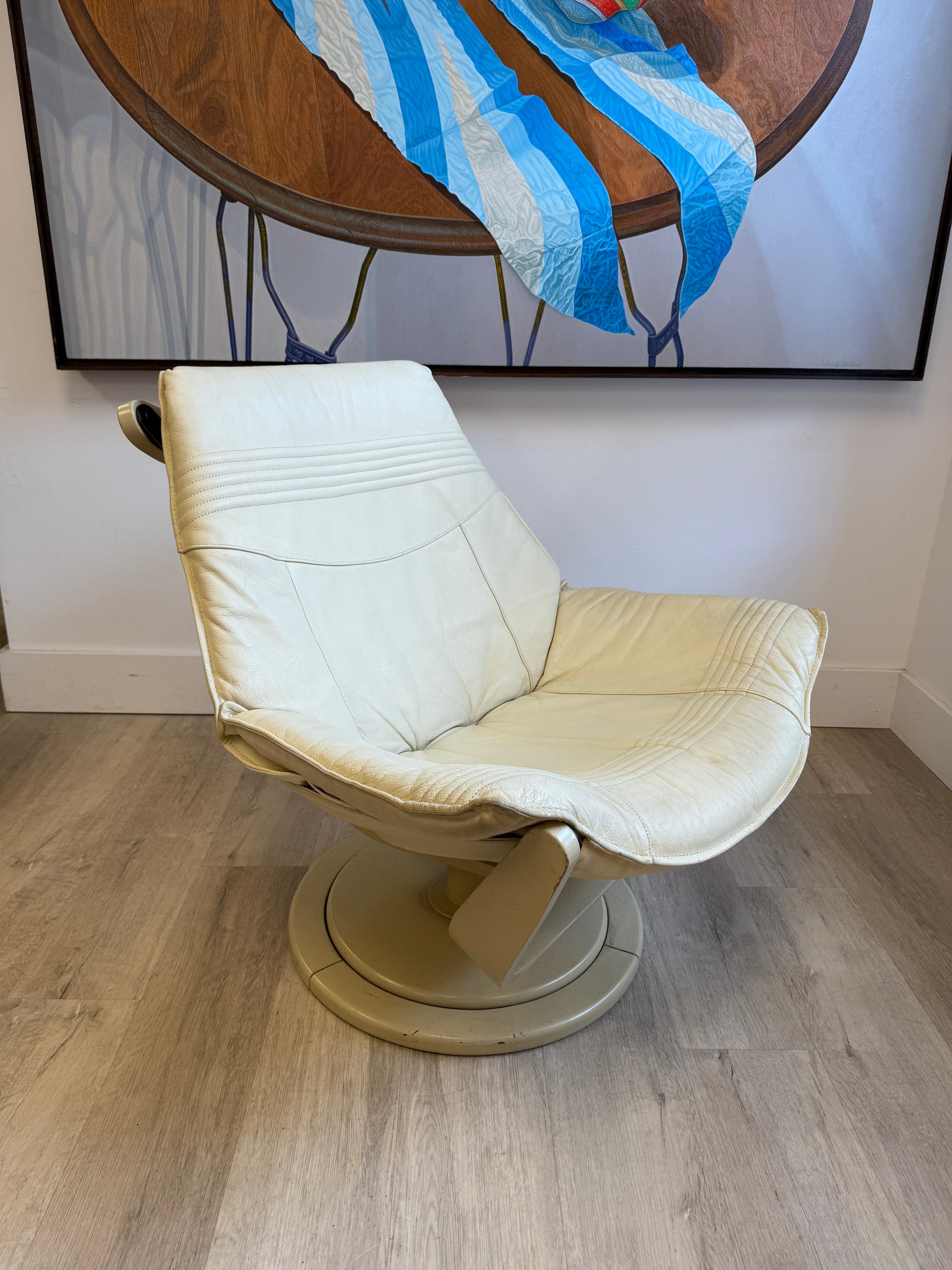 1970's Nelo Sweden Flight High Chair HALF DOWN | Into The Void